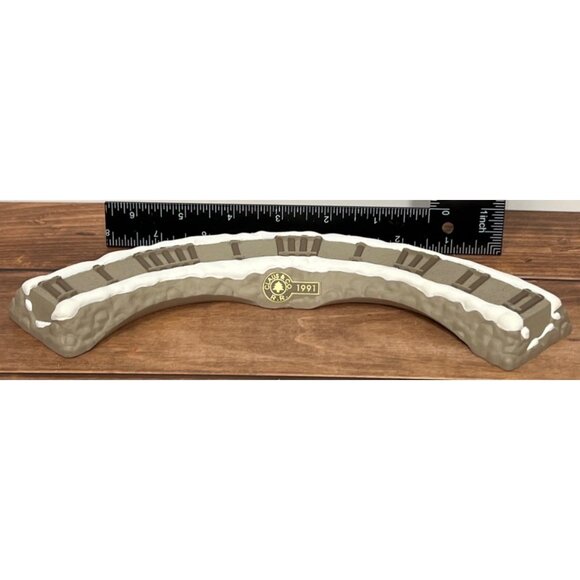 1991 HALLMARK KEEPSAKE ORNAMENT XPR9734 TRAIN TRESTLE DISPLAY STAND CLAUSE & CO. - Picture 8 of 12